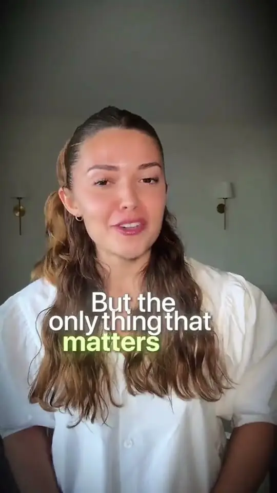 Prop trading ad: creator at home explaining how weekly payouts work
